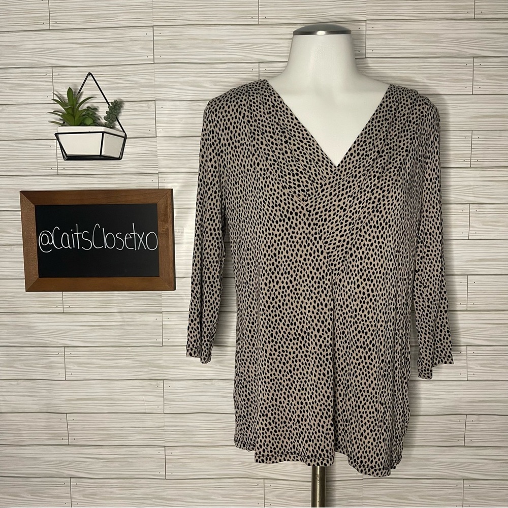 🫶 Dana Buchman Polka Dot Blouse